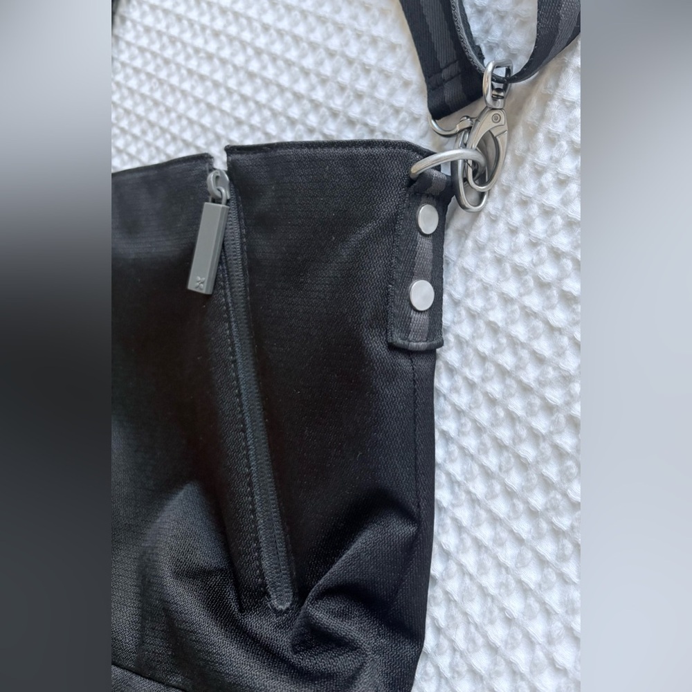 Sherpani crossbody tote - Picture 4 of 11